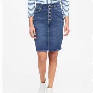Banana Republic Womens Button Fly Denim
Pencil Skirt 💙
